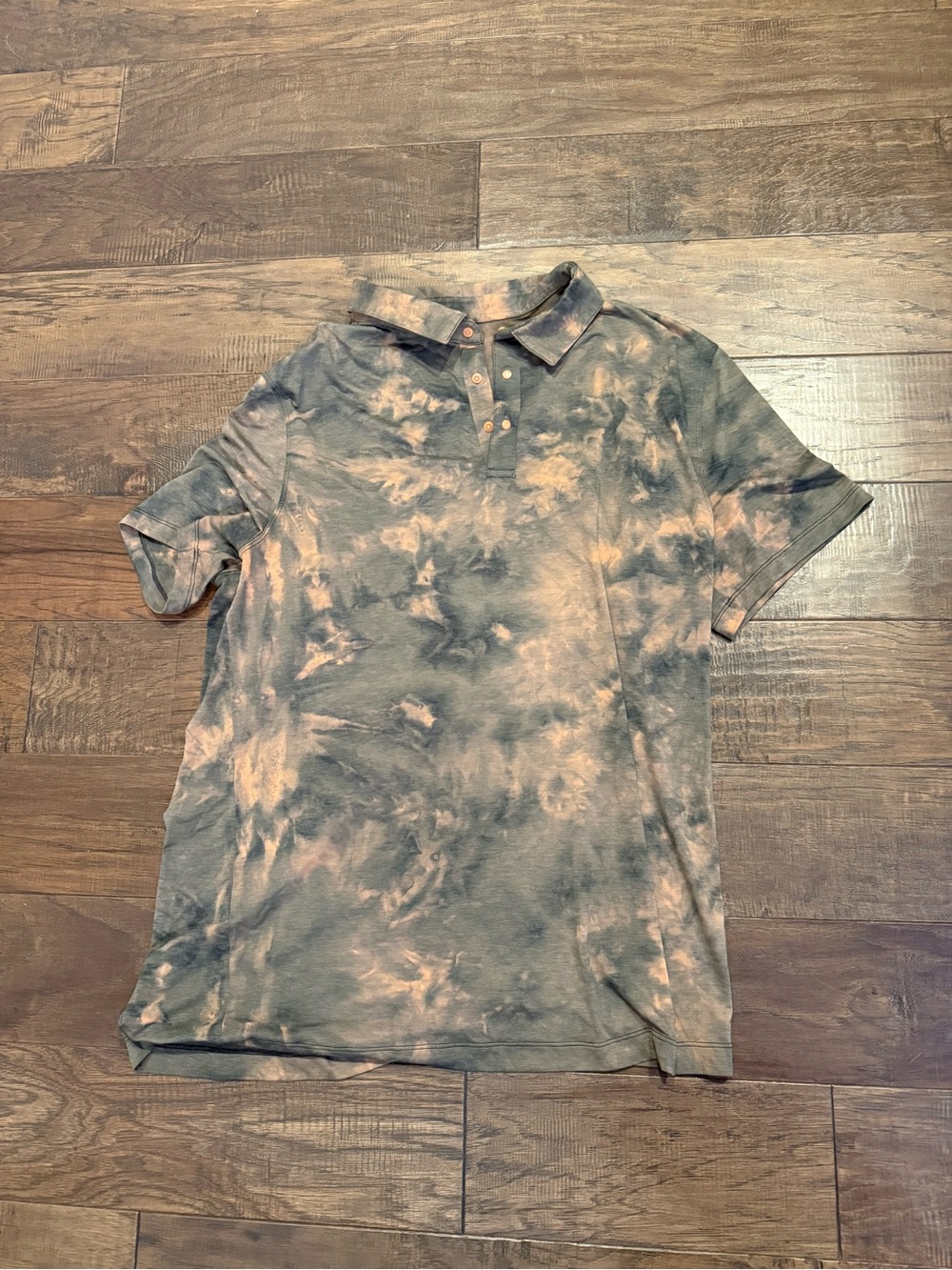lululemon athletica Men's Tie-Dye Polo in Peach and Charcoal